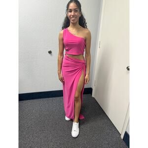 Women Sexy Pillar Chest Covered Slit Open Waist Skirt and Top |Size Medium